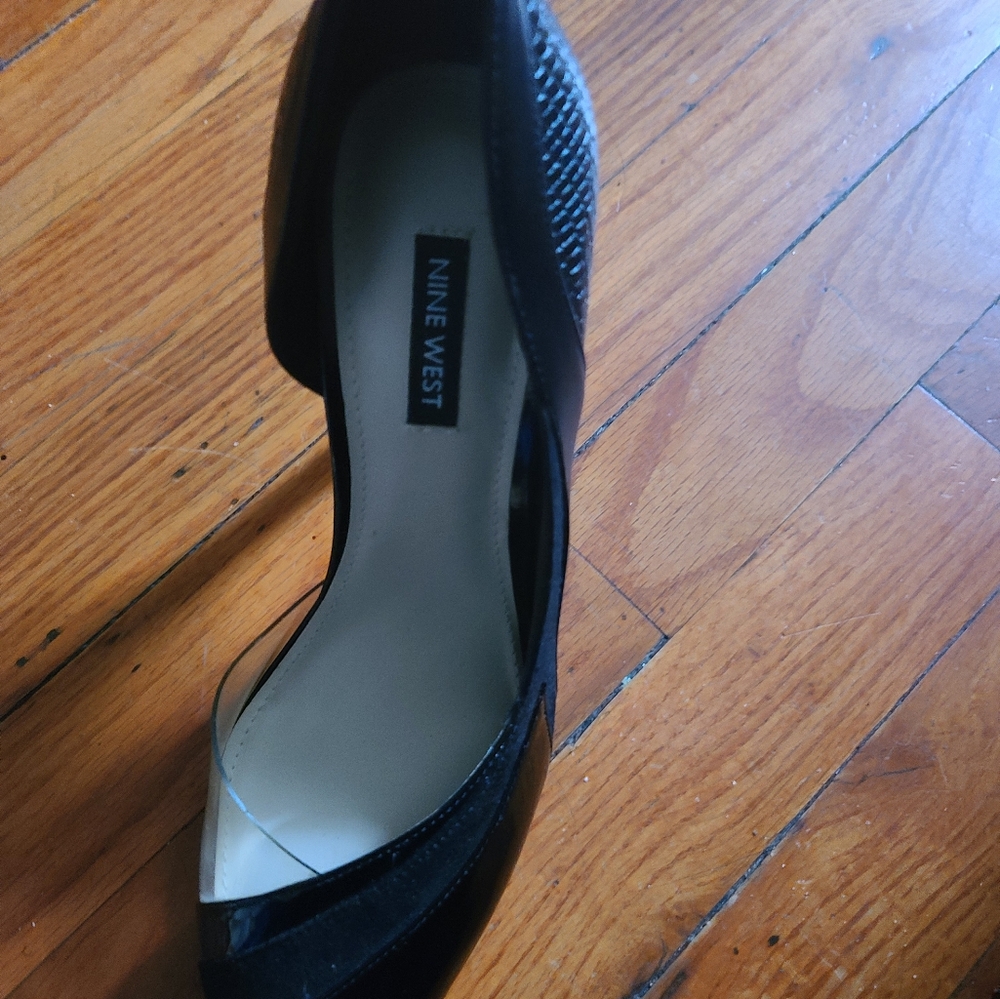 Shoes - Picture 3 of 5
